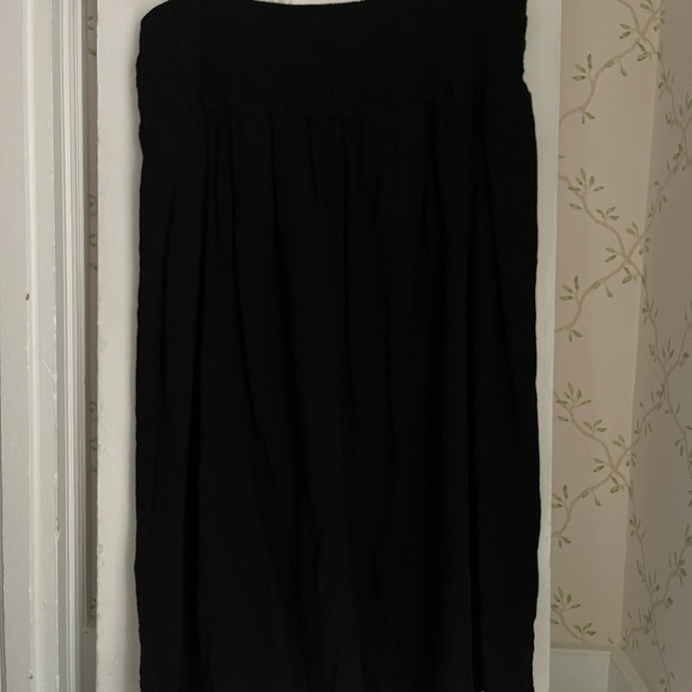 Old Navy Black skirt